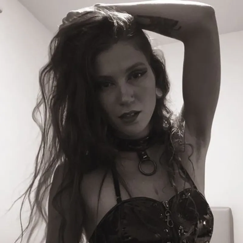 Profilbild von Bella, 26 Jahre aus Karlsruhe