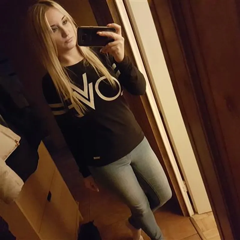 Profilbild von girlOksana, 25 Jahre aus Stuttgart