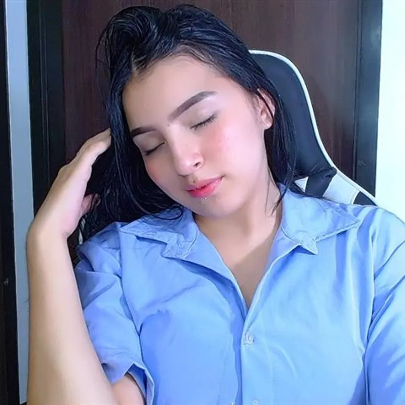 Profilbild von Lilith, 18 Jahre aus Jena