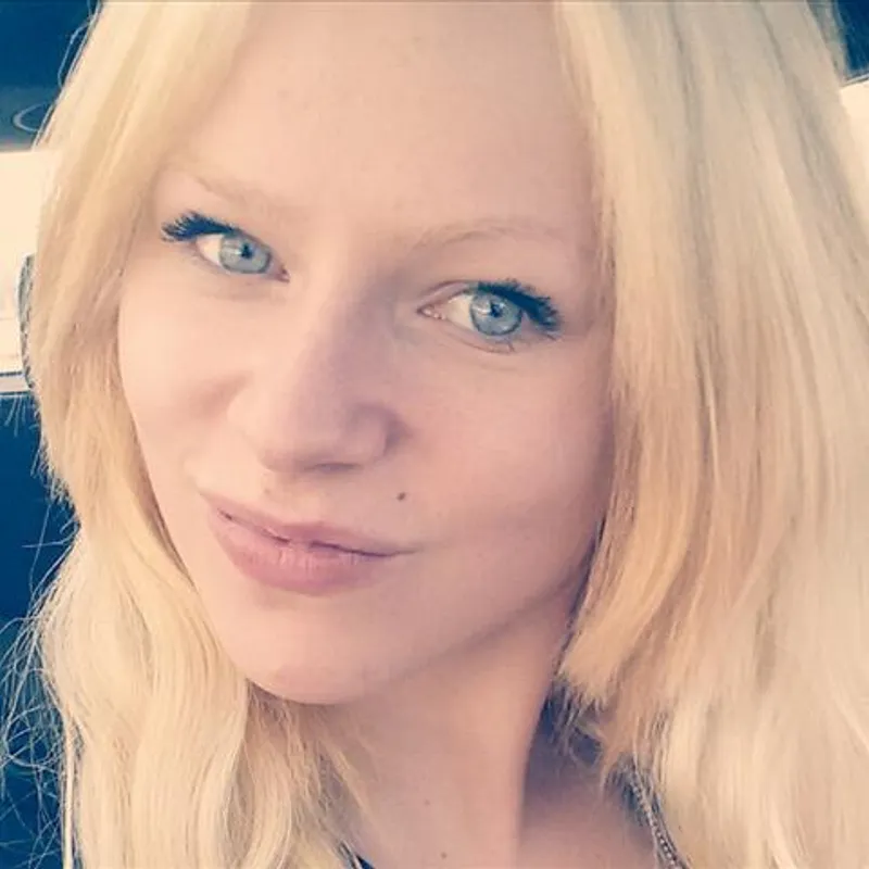 Profilbild von Lillie, 23 Jahre aus Lübeck