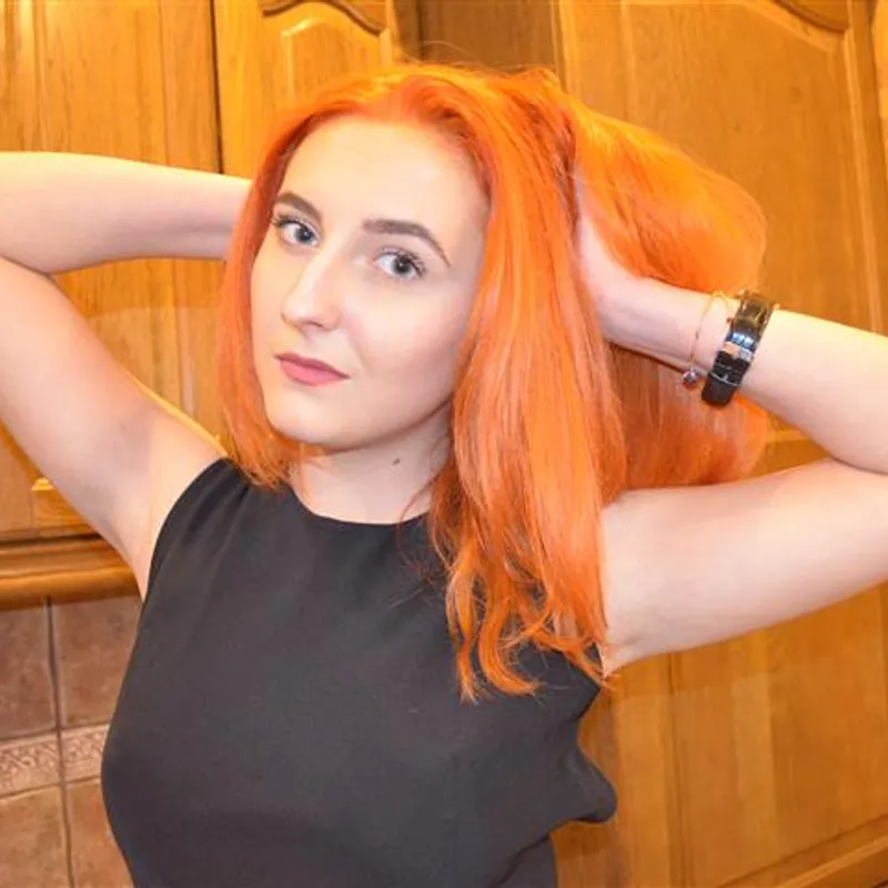 Profilbild von Naughtytfoxx, 19 Jahre aus Hamburg