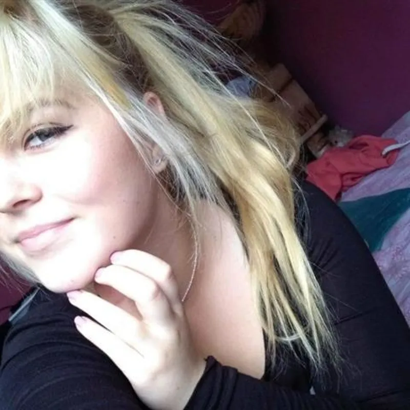 Profilbild von SashaWhite98, 19 Jahre aus Lübeck