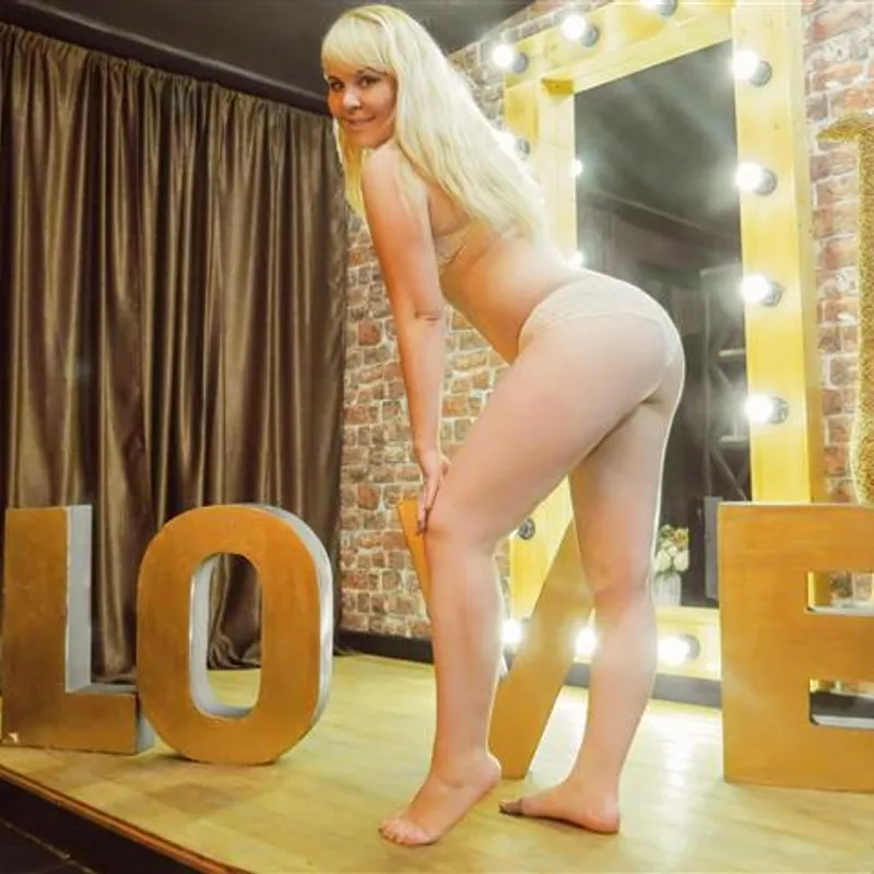 Profilbild von SexySandy4U, 33 Jahre aus Schwerin